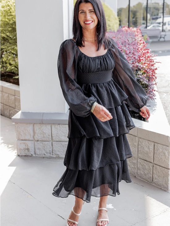 Blu Pepper Dresses & Skirts - Blu Pepper | S | Black Tiered Long Sleeve Midi Dress
